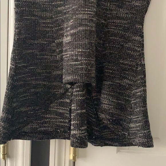 Black top - Picture 3 of 4